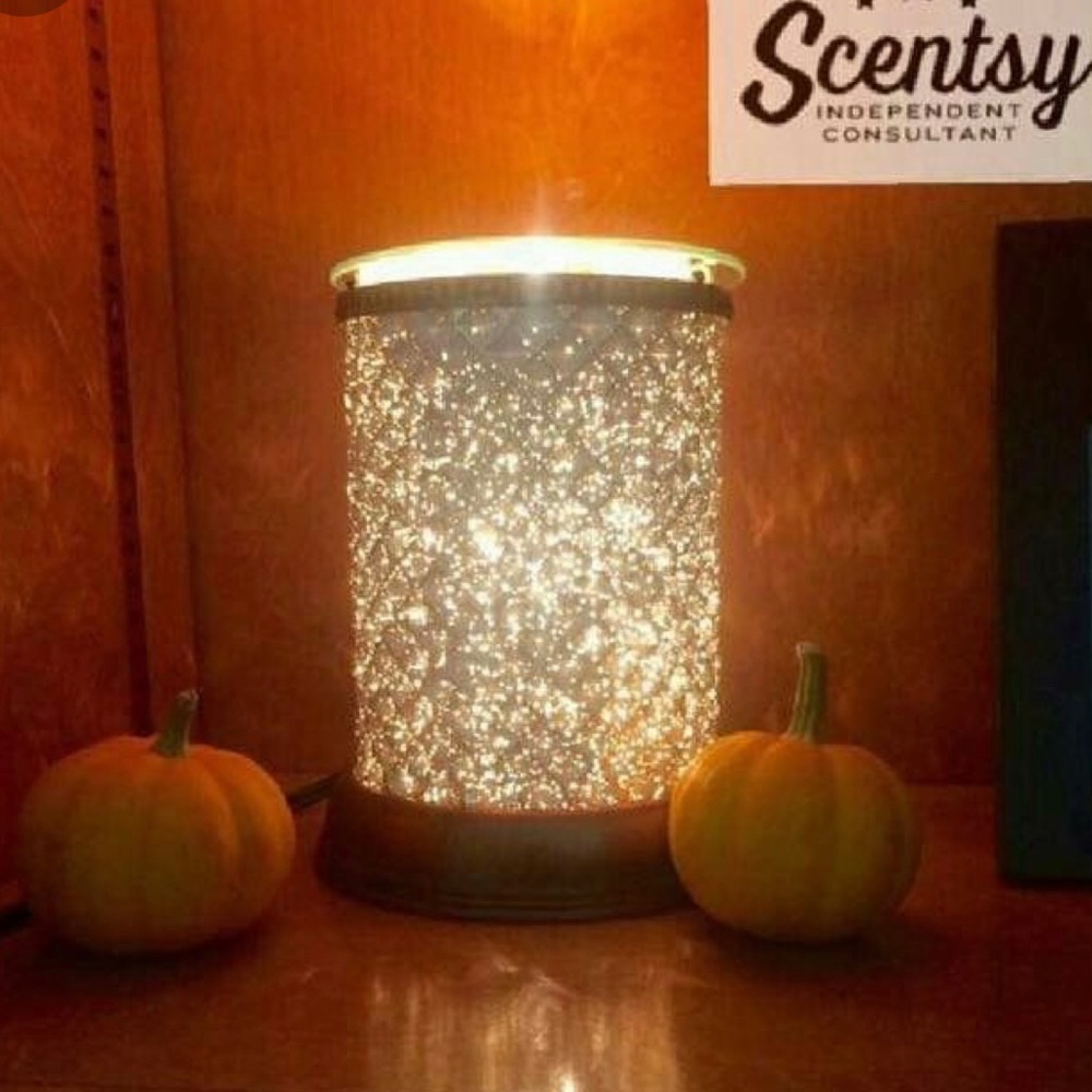 Scentsy Diamond Warmer & Base - Never Used